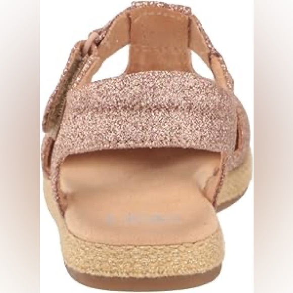 Ugg Emmery Sandals in Rose Gold - Size 6T - Picture 7 of 7